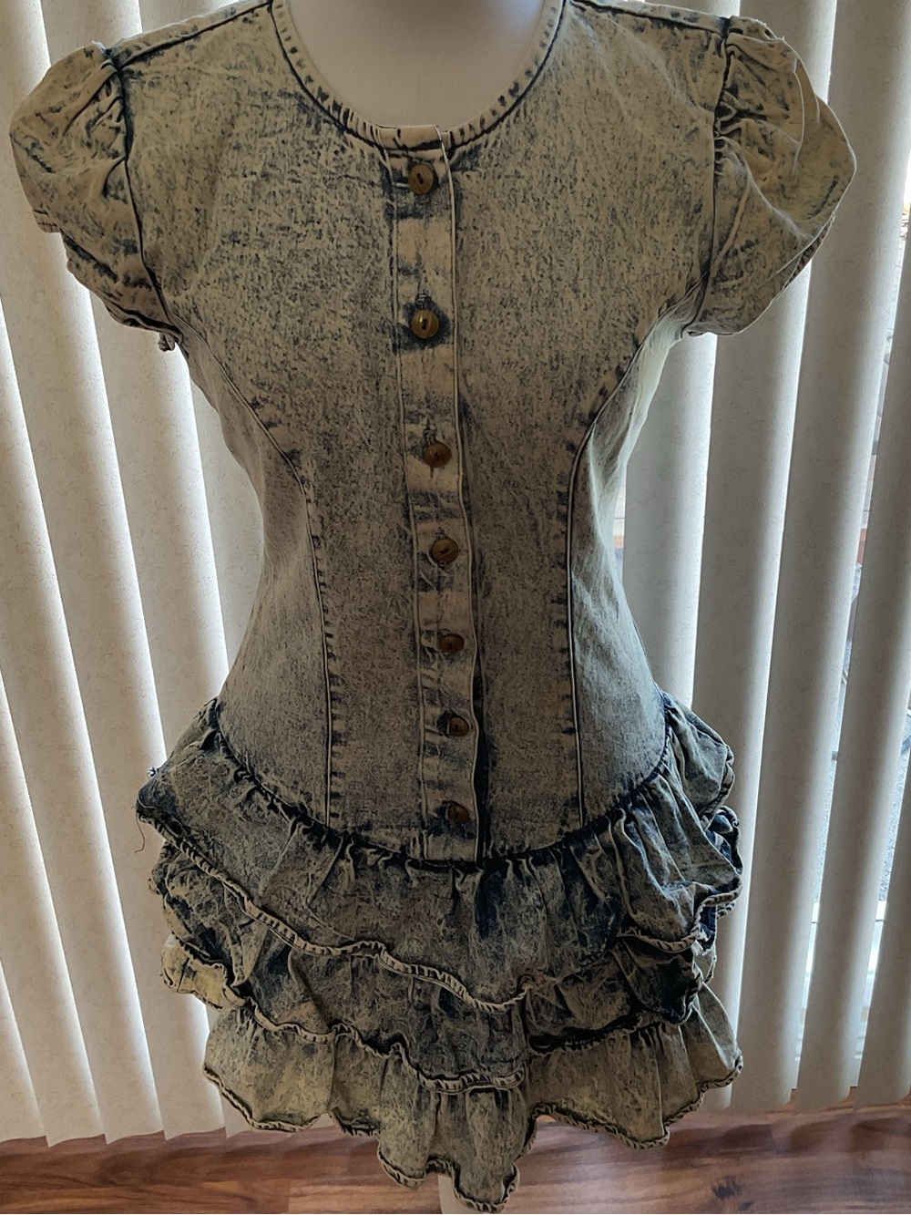 Vintage 80s Notorious Acid Wash Denim Dress 7/8 Ruffle Puff Sleeve Mini - Picture 2 of 8